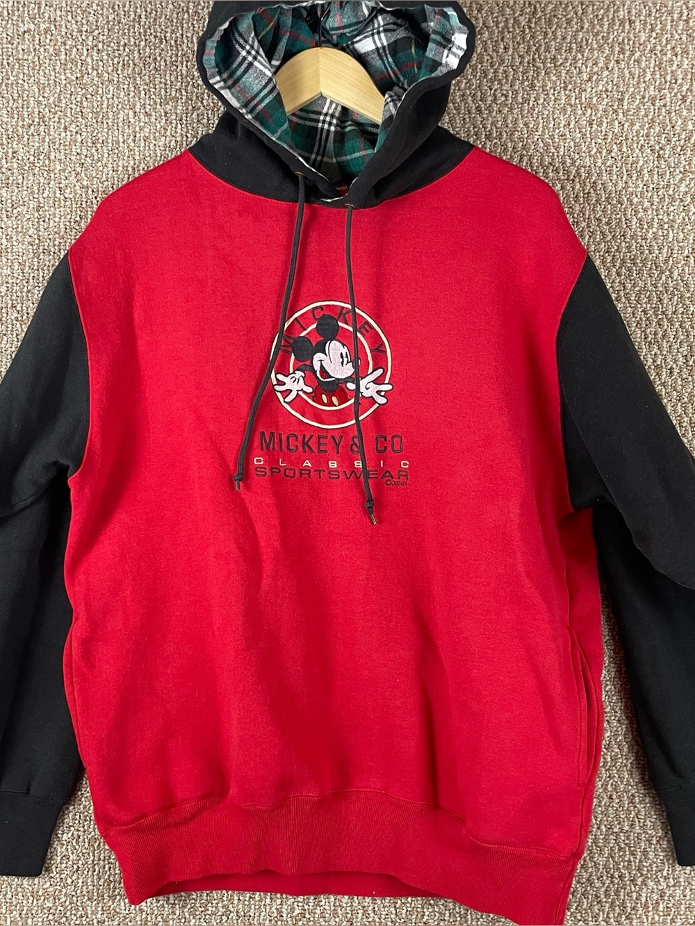 Vintage Mickey and Co Red/Black Hoodie Pullover Size L 90s Disney Embroidered